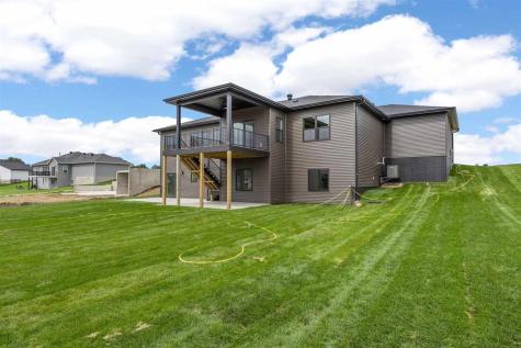 810 17th Avenue SW Mt Vernon IA 52314