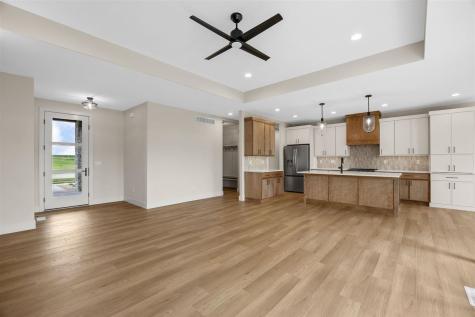 810 17th Avenue SW Mt Vernon IA 52314