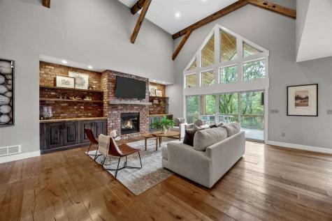 337 Windmill Drive Iowa City IA 52245