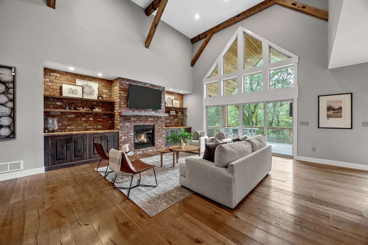 337 Windmill Drive Iowa City IA 52245