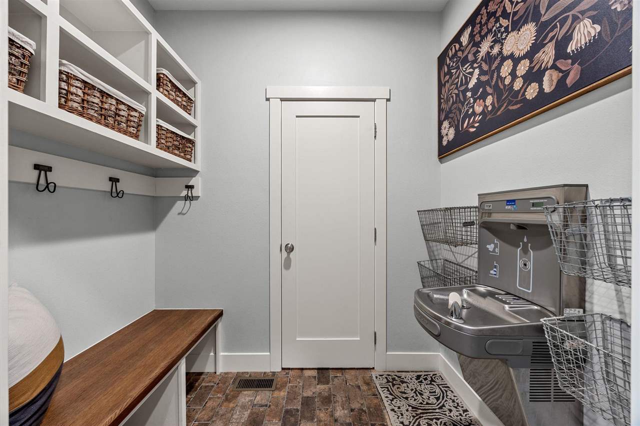 337 Windmill Drive Iowa City IA 52245