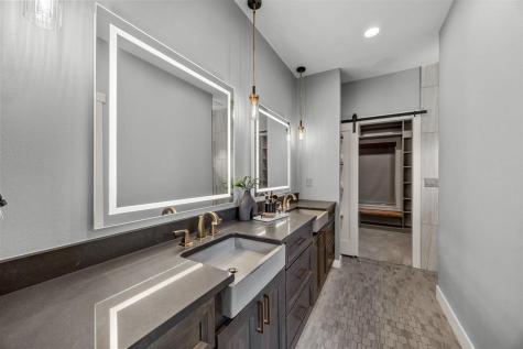 337 Windmill Drive Iowa City IA 52245