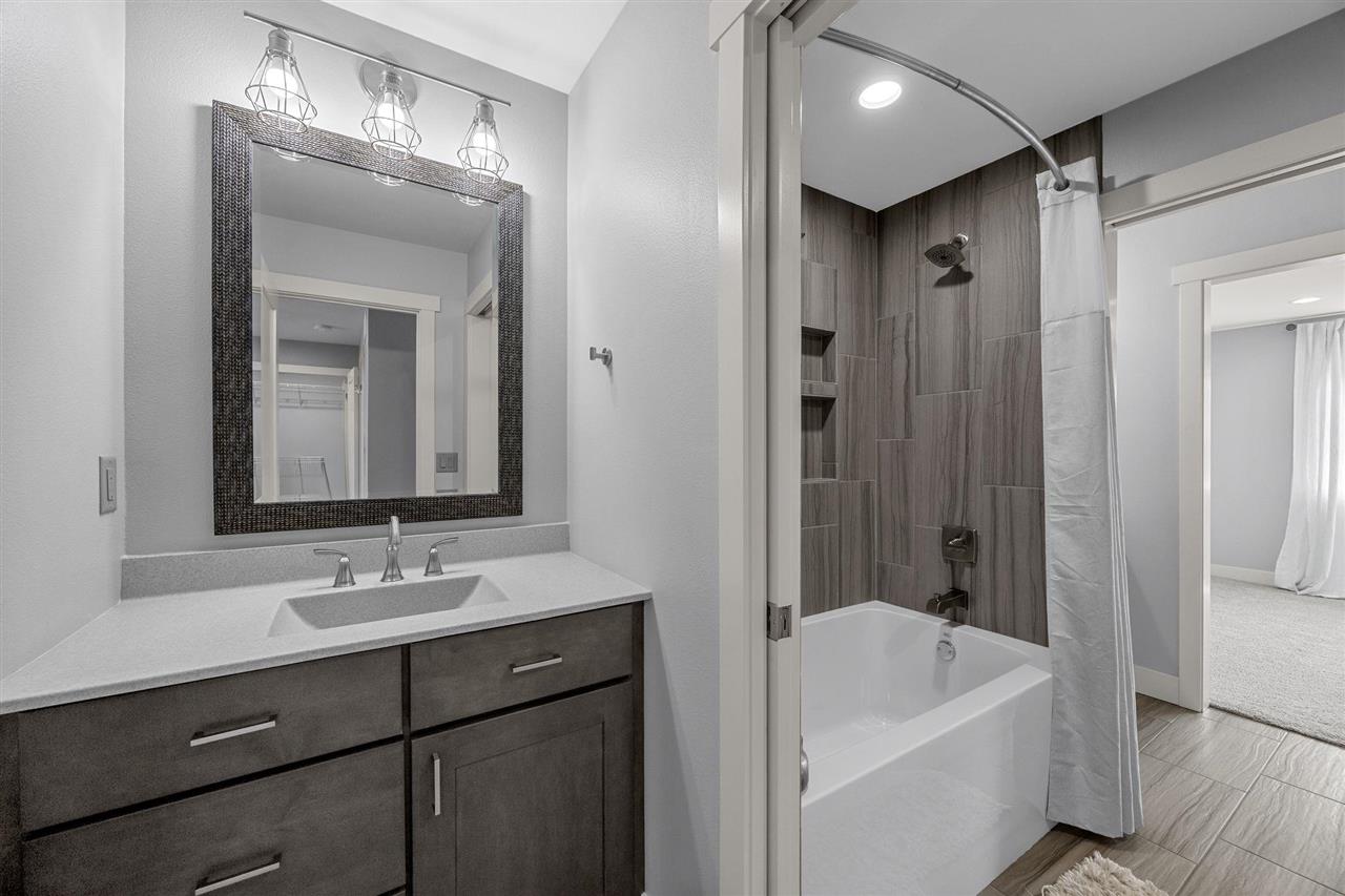 337 Windmill Drive Iowa City IA 52245