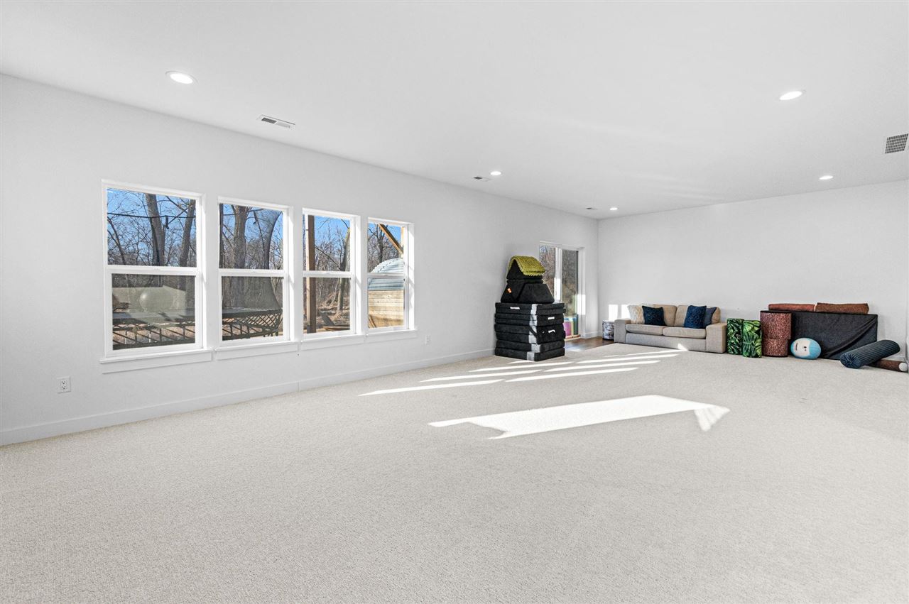 834 Old Mill Lane Solon IA 52333