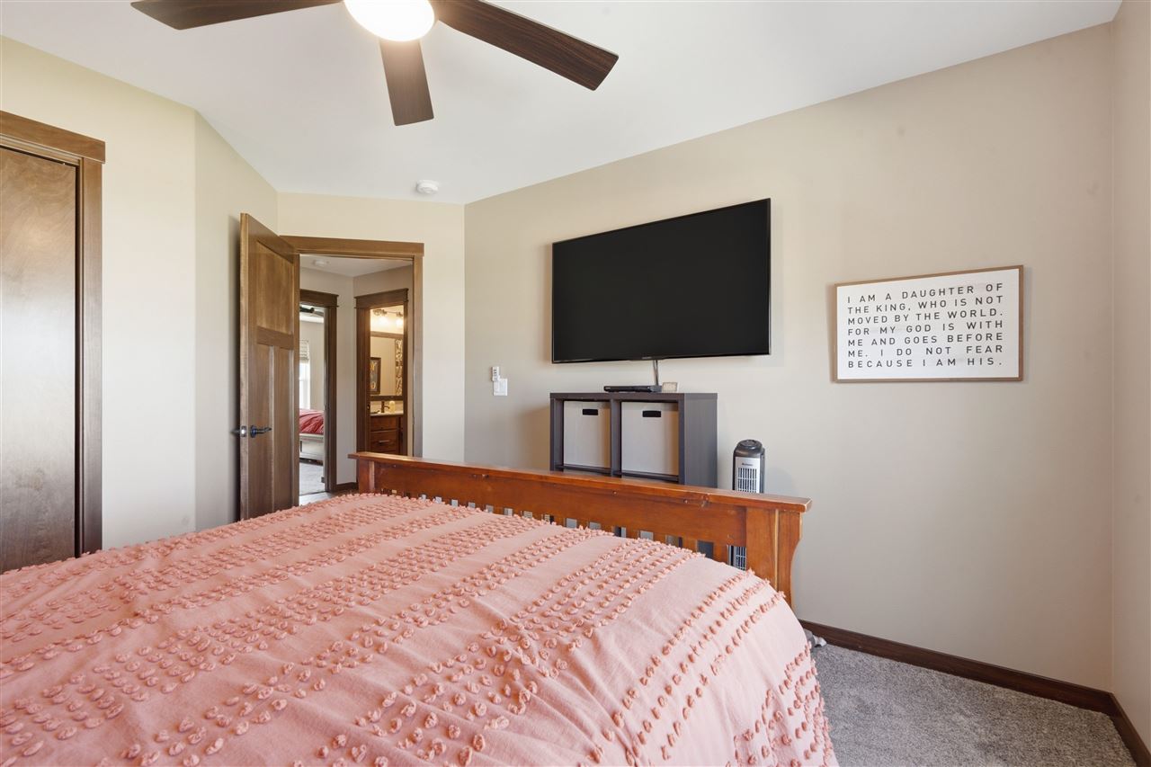 2787 Creekview Trail Palo IA 52324