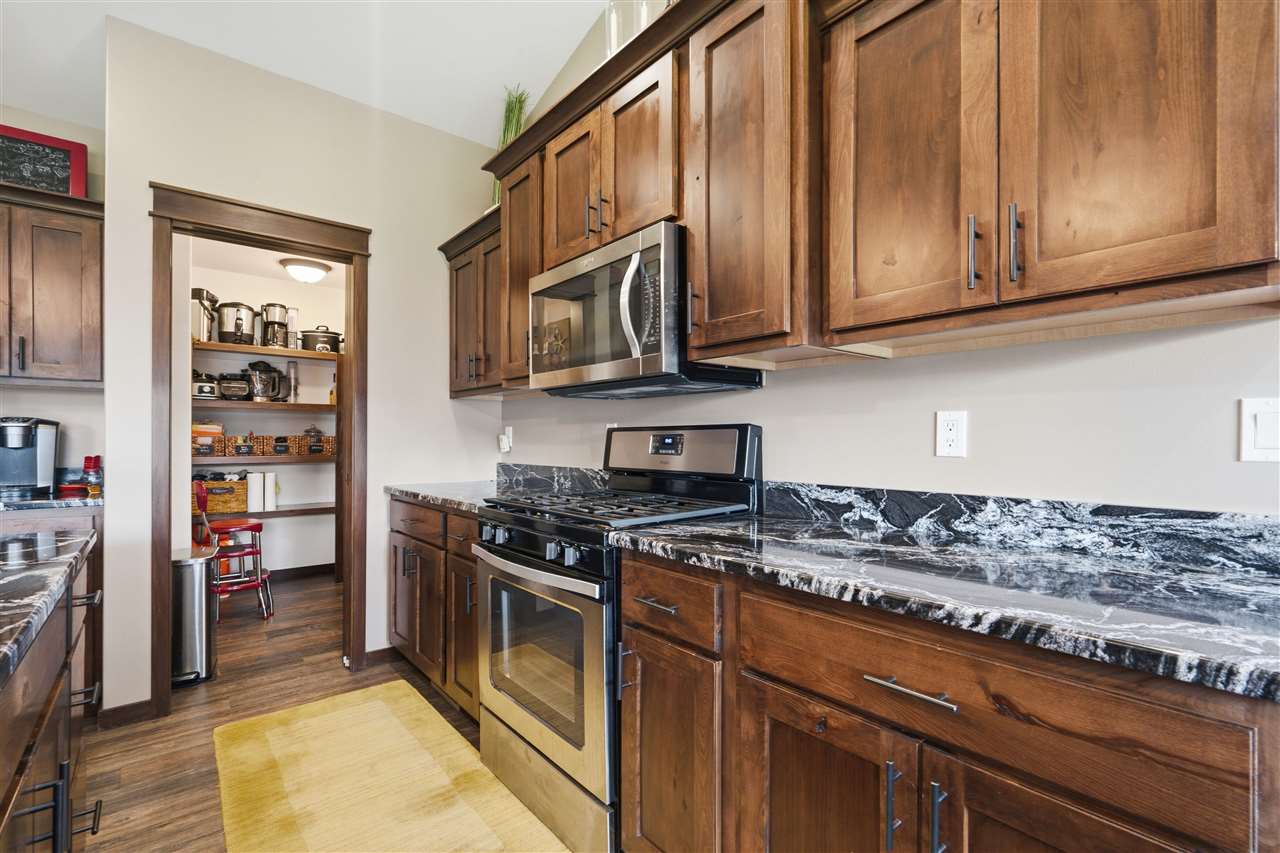 2787 Creekview Trail Palo IA 52324