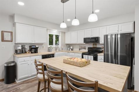 1427 Esther Street Iowa City IA 52240