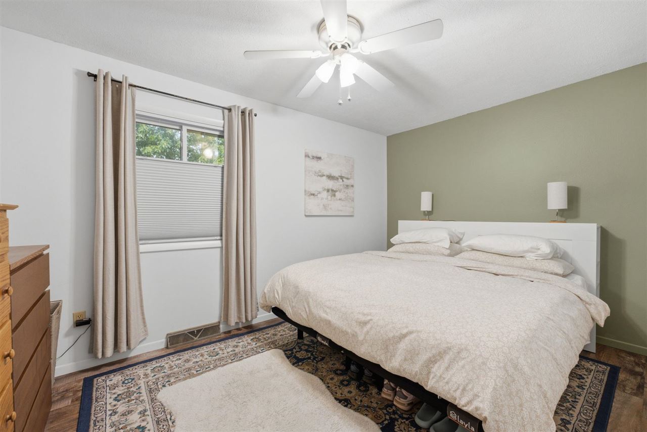 1427 Esther Street Iowa City IA 52240