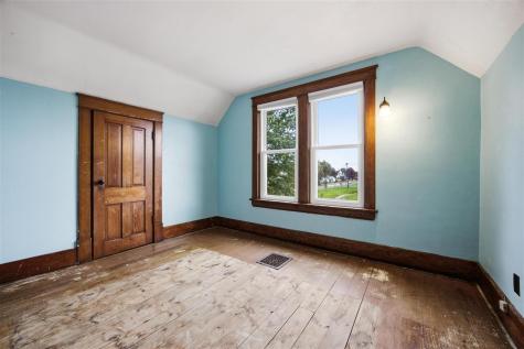 609 Mulberry Street Tipton IA 52772