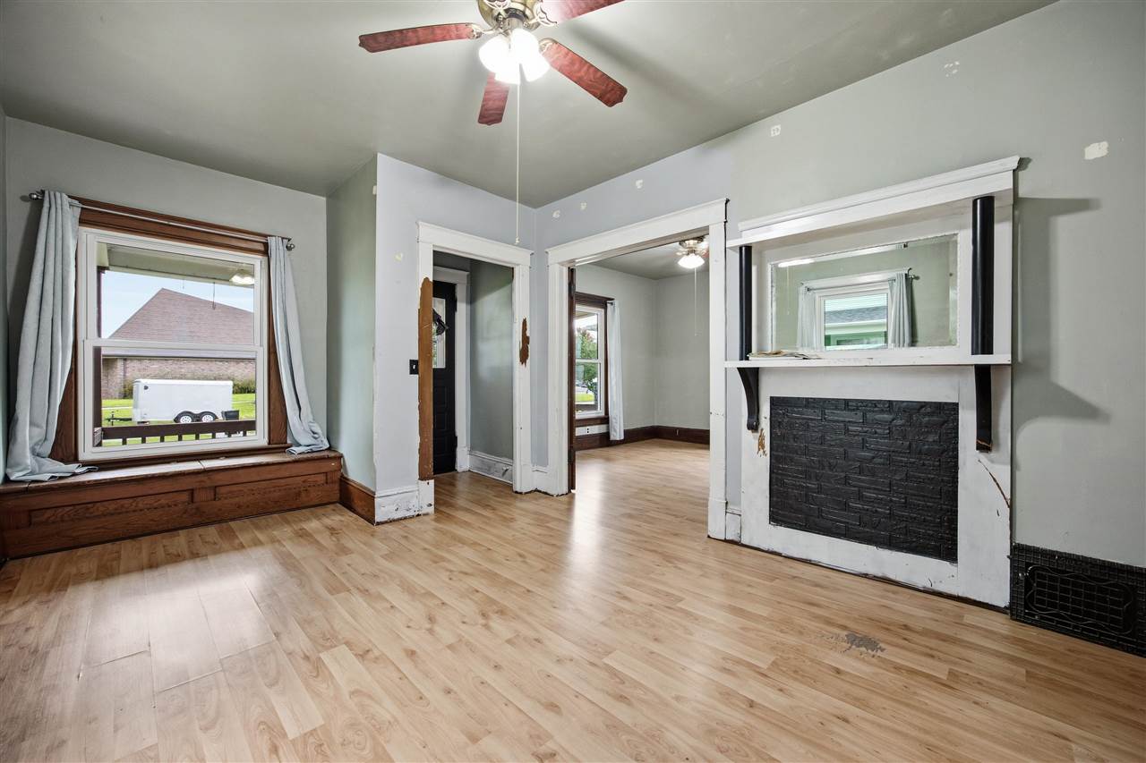 609 Mulberry Street Tipton IA 52772