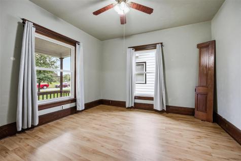 609 Mulberry Street Tipton IA 52772