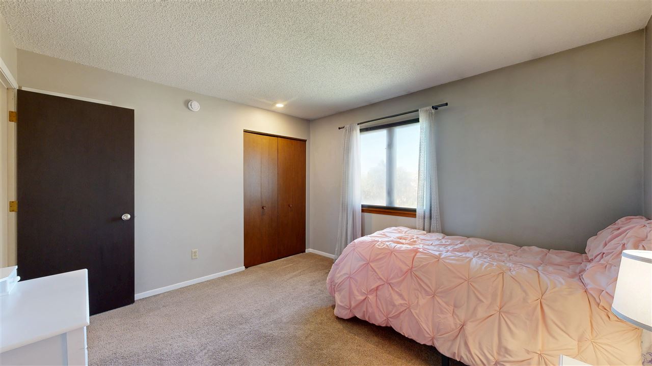 1427 Dolen Place Iowa City IA 52246