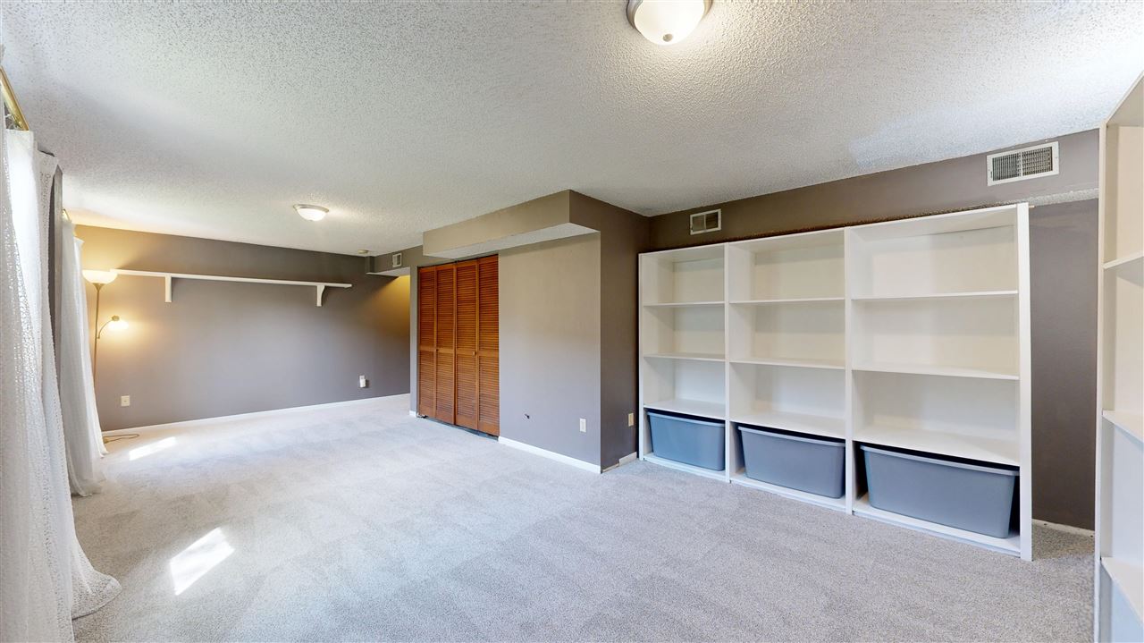 1427 Dolen Place Iowa City IA 52246