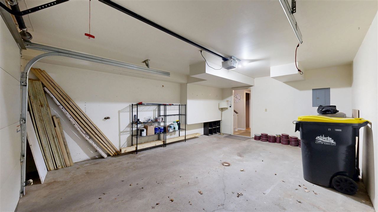 1427 Dolen Place Iowa City IA 52246