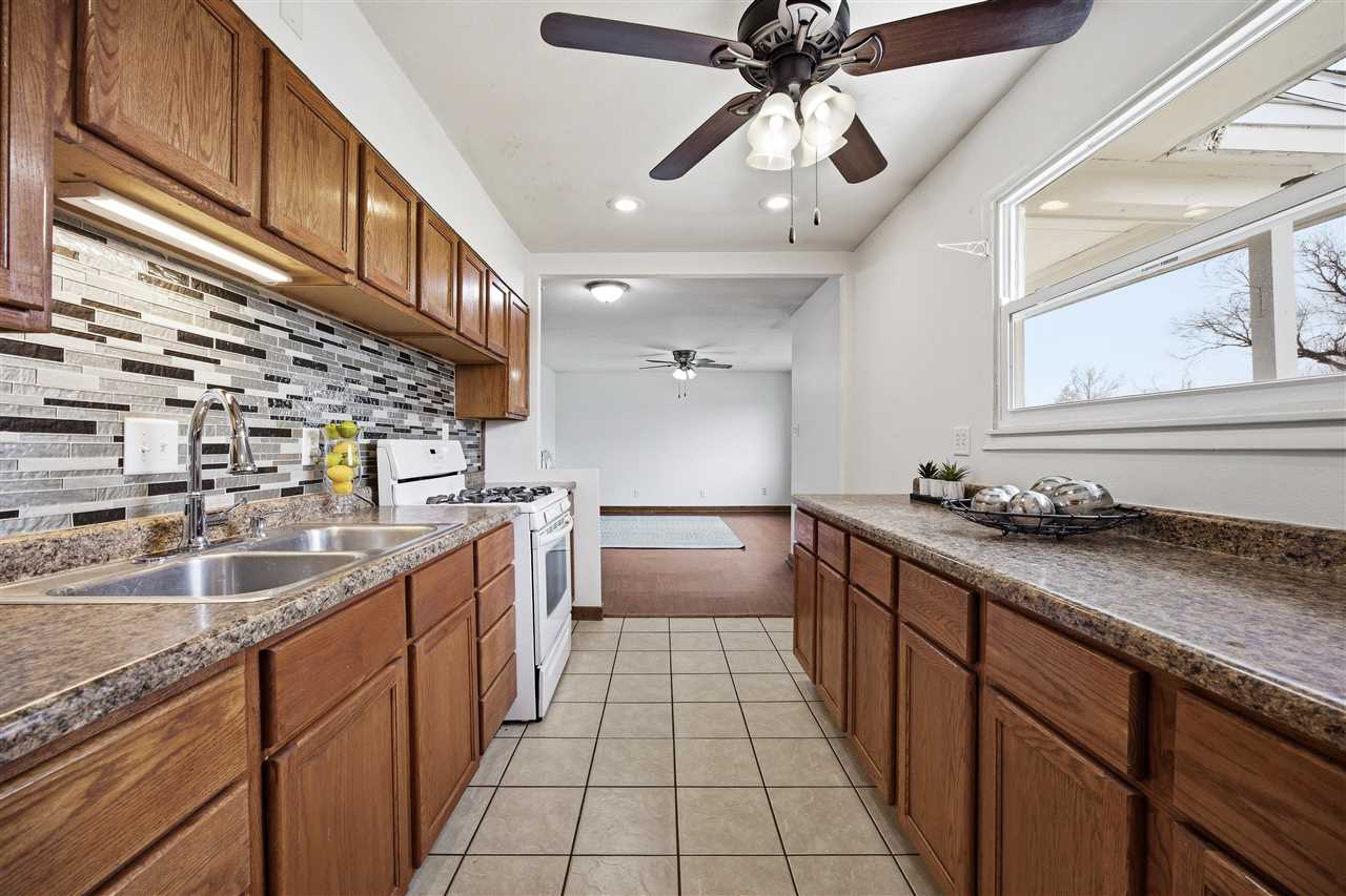 1051 Clifton Street NE Cedar Rapids IA 52402