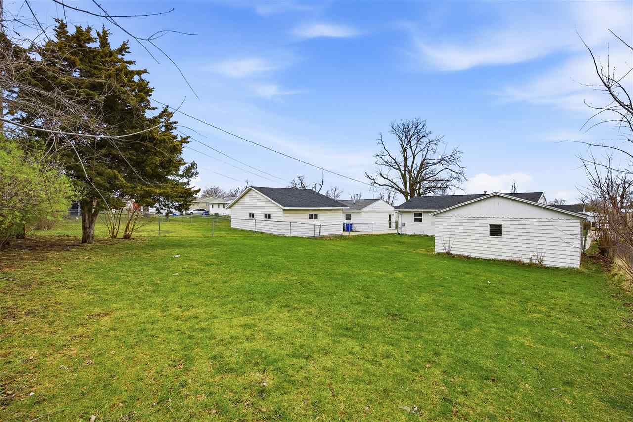 1051 Clifton Street NE Cedar Rapids IA 52402