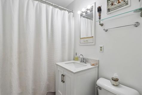 706 West Maple Street Williamsburg IA 52361