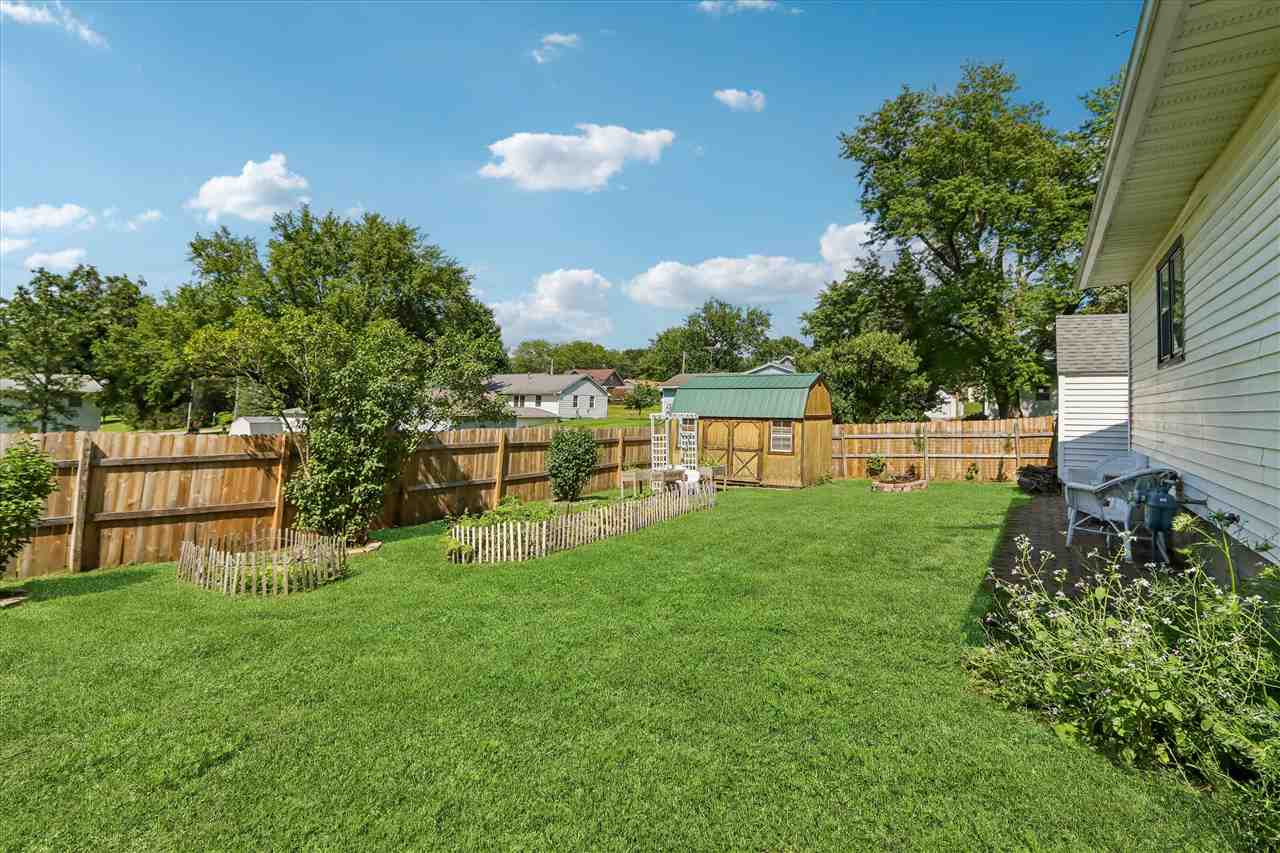 706 West Maple Street Williamsburg IA 52361