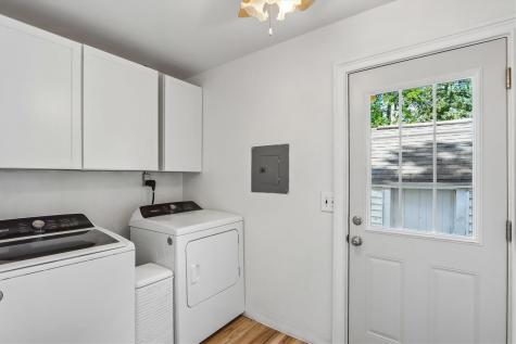 706 West Maple Street Williamsburg IA 52361