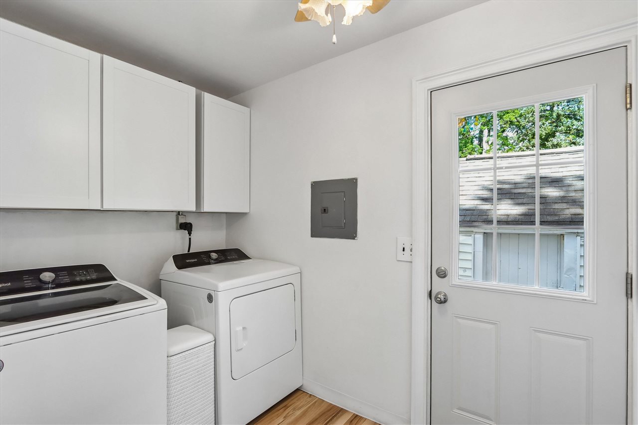706 West Maple Street Williamsburg IA 52361