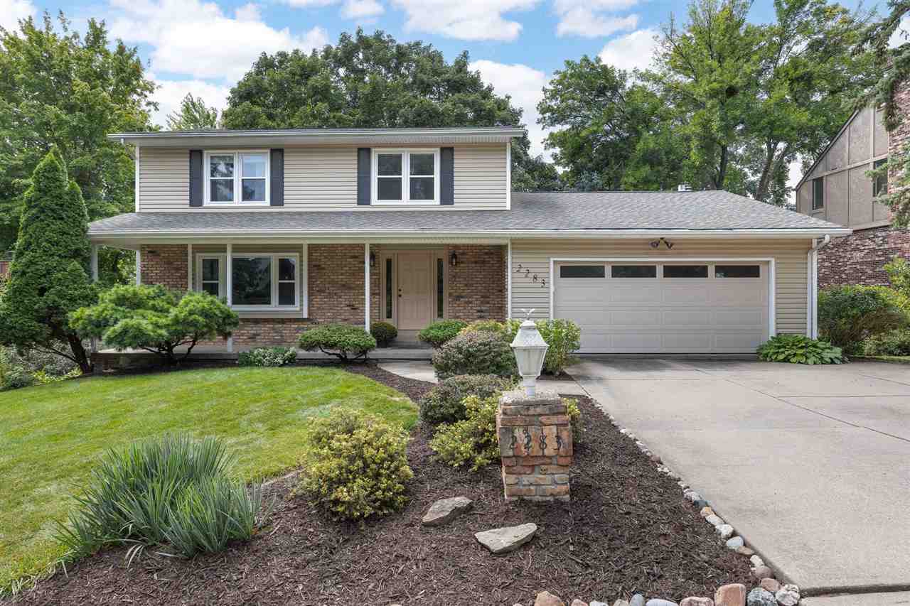 2283 Cae Drive Iowa City IA 52246