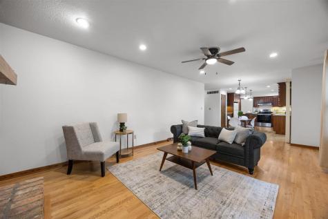 2283 Cae Drive Iowa City IA 52246