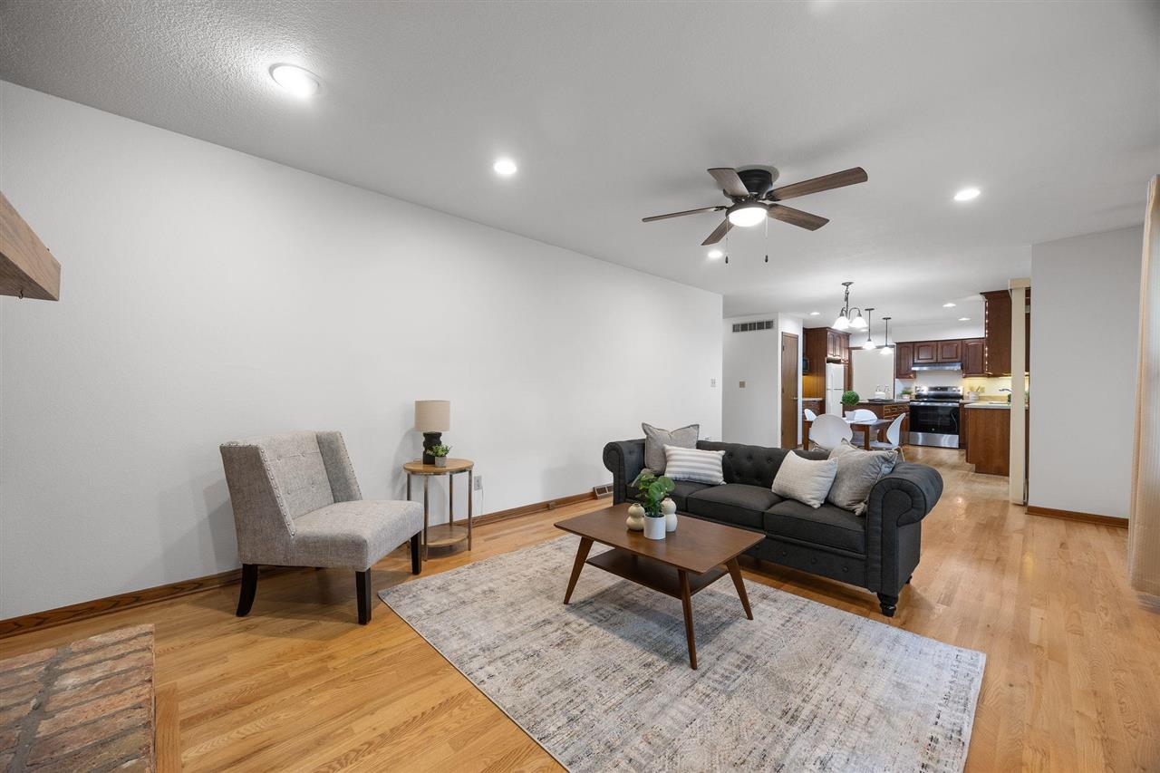 2283 Cae Drive Iowa City IA 52246