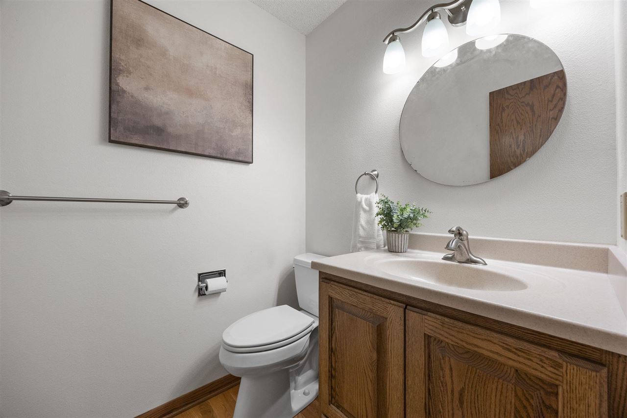 2283 Cae Drive Iowa City IA 52246