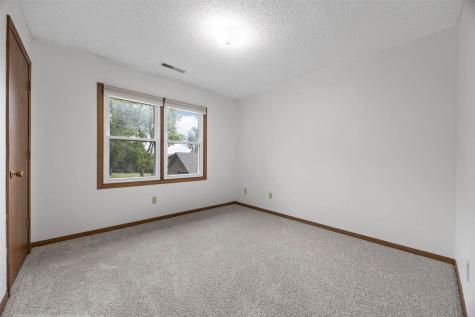 2283 Cae Drive Iowa City IA 52246
