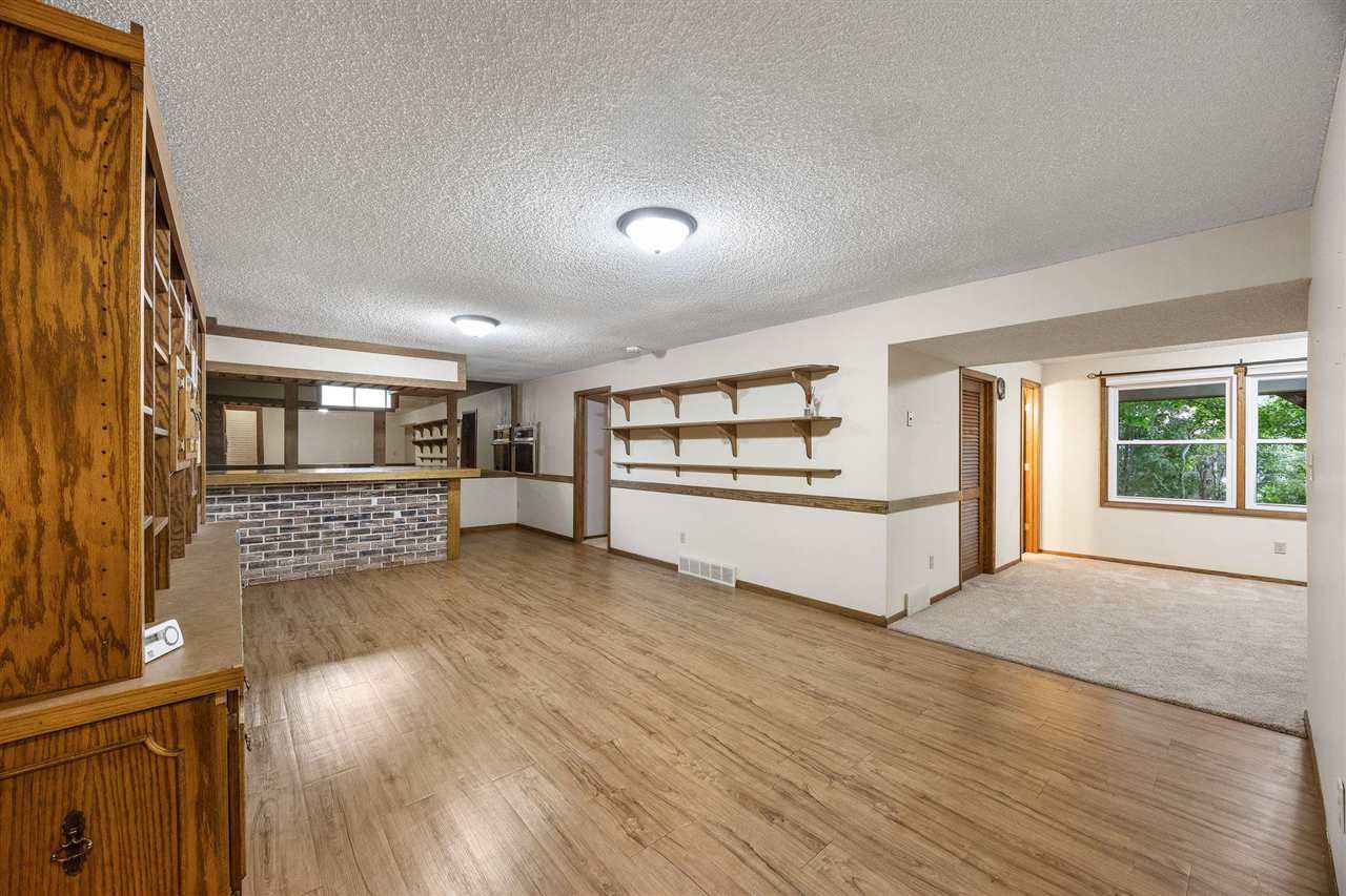2283 Cae Drive Iowa City IA 52246