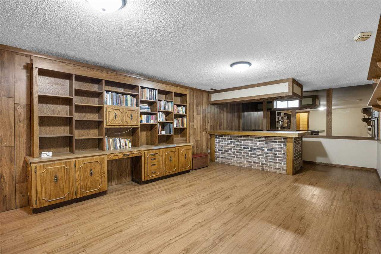 2283 Cae Drive Iowa City IA 52246