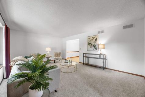 2283 Cae Drive Iowa City IA 52246