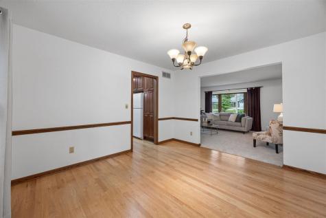 2283 Cae Drive Iowa City IA 52246