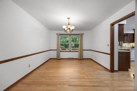 2283 Cae Drive Iowa City IA 52246