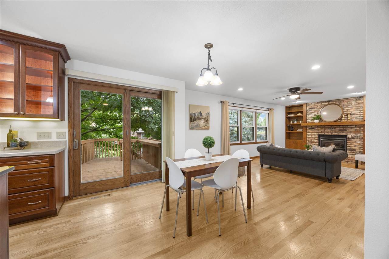 2283 Cae Drive Iowa City IA 52246