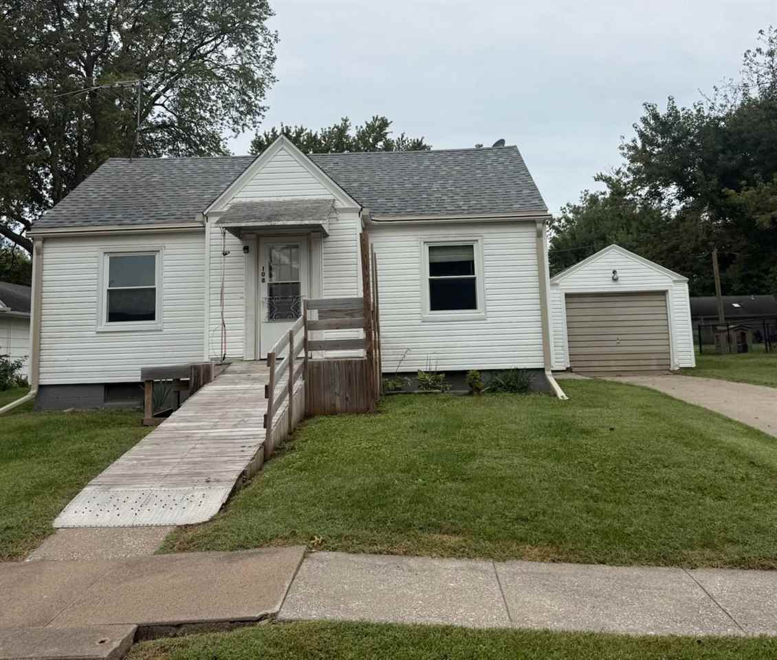 108 N Highland Street North English IA 52316