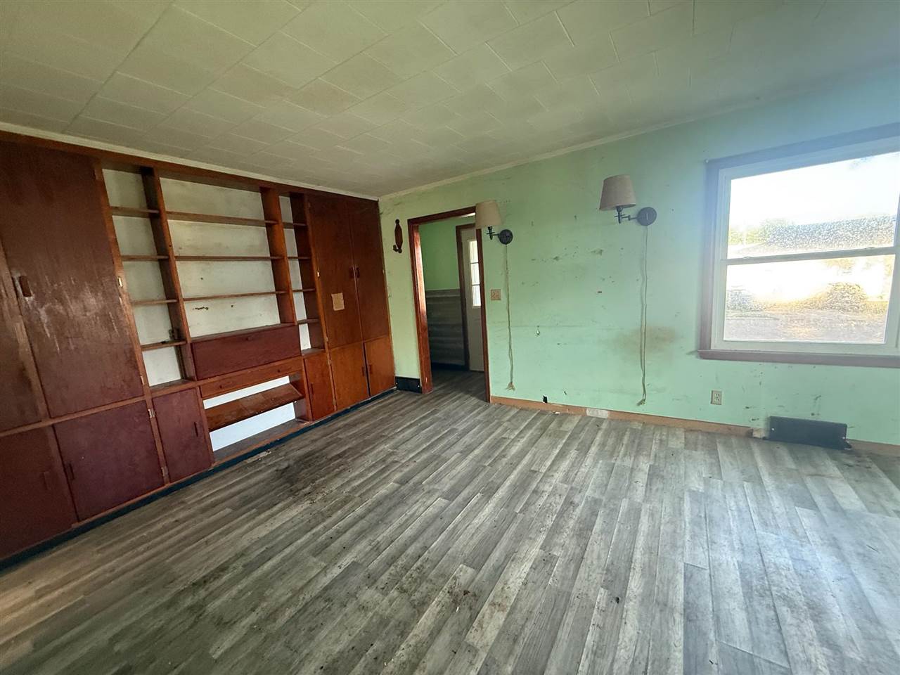 108 N Highland Street North English IA 52316