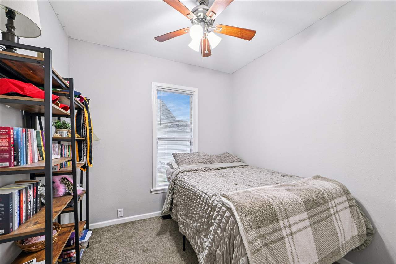 648 SW 22nd Avenue Cedar Rapids IA 52404