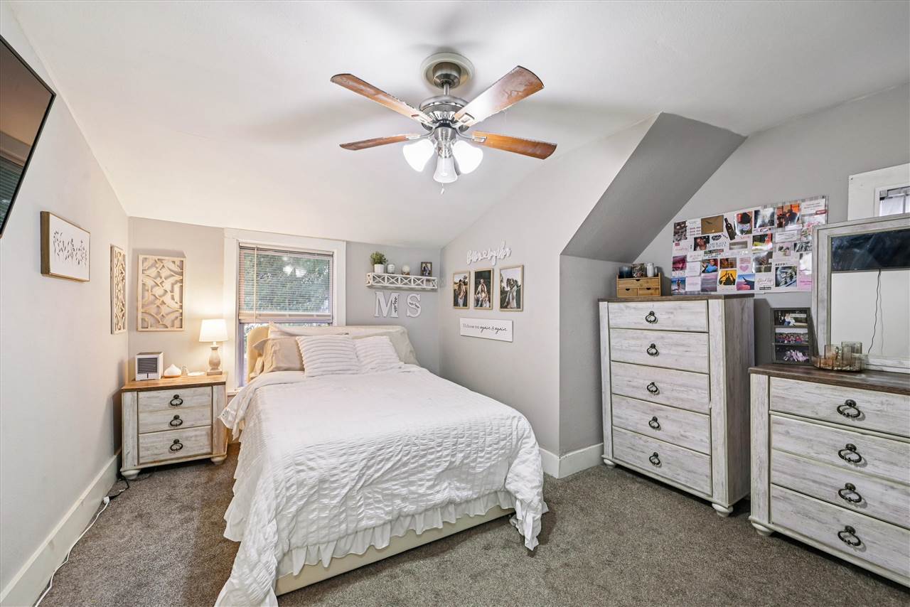 648 SW 22nd Avenue Cedar Rapids IA 52404