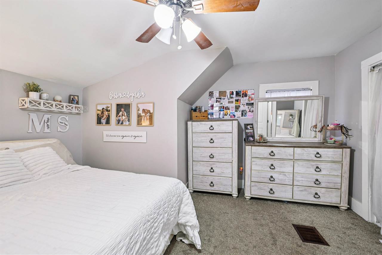 648 SW 22nd Avenue Cedar Rapids IA 52404