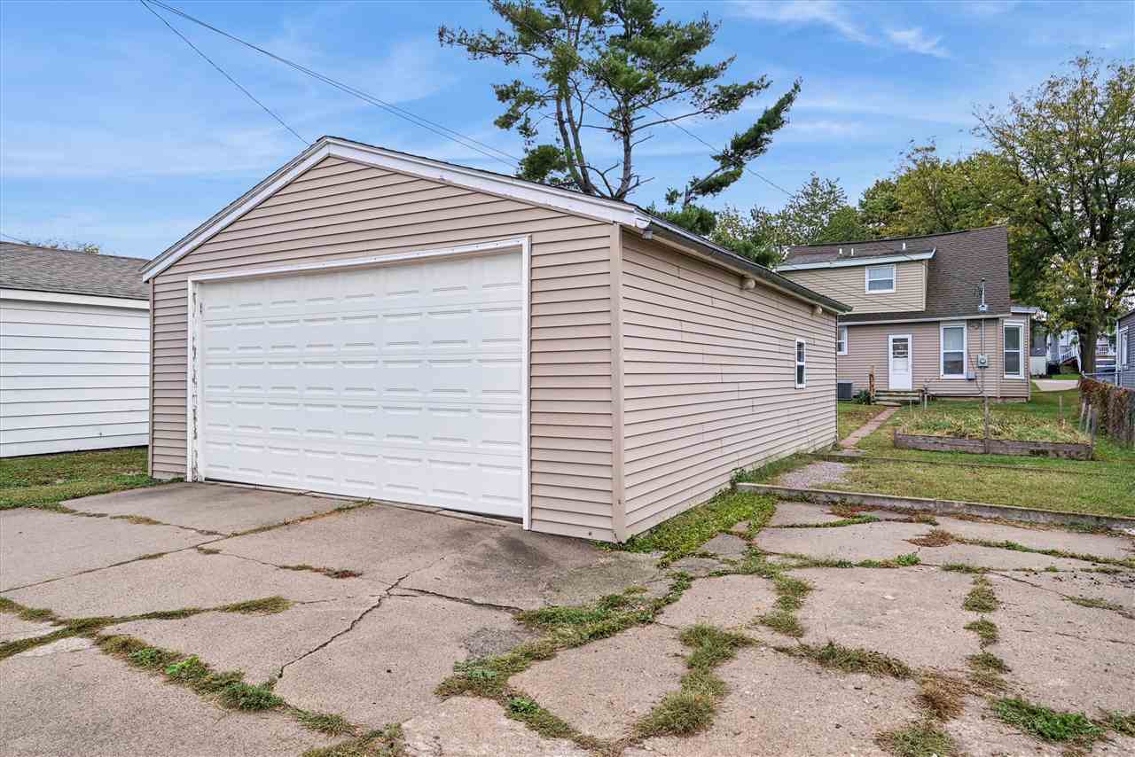 648 SW 22nd Avenue Cedar Rapids IA 52404