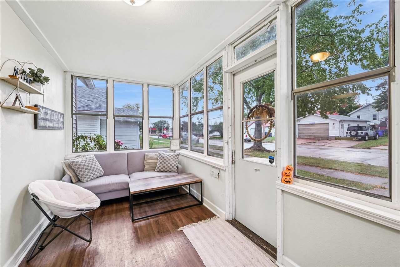 648 SW 22nd Avenue Cedar Rapids IA 52404