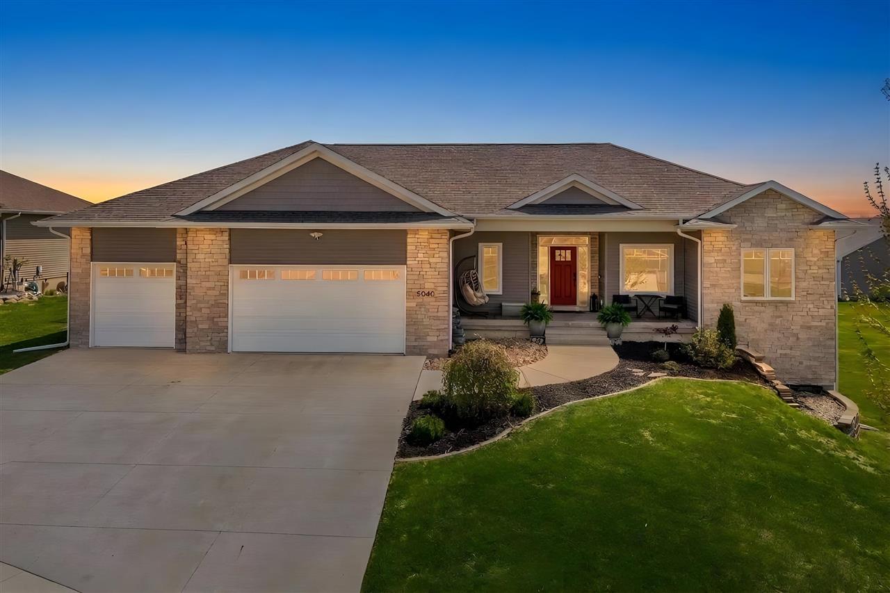 2040 Stone Creek Circle North Liberty IA 52317