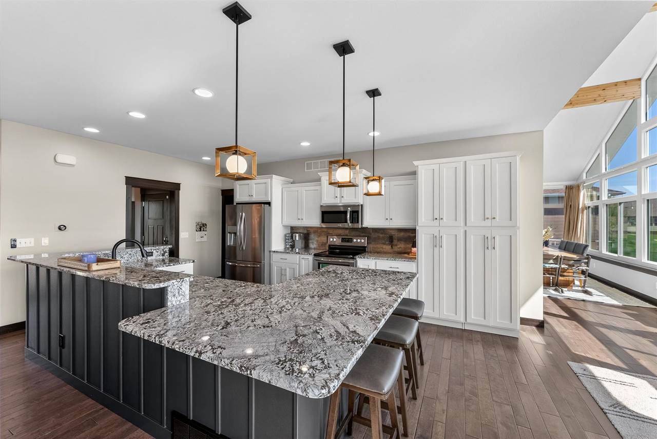 2040 Stone Creek Circle North Liberty IA 52317
