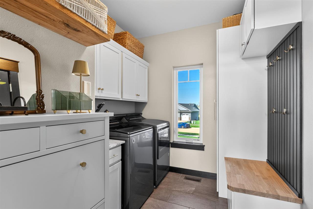 2040 Stone Creek Circle North Liberty IA 52317