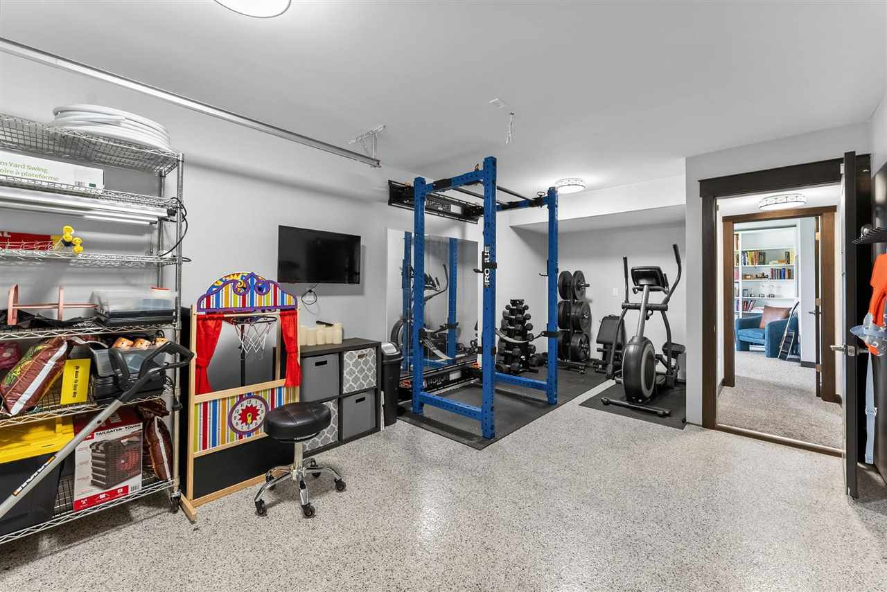 2040 Stone Creek Circle North Liberty IA 52317