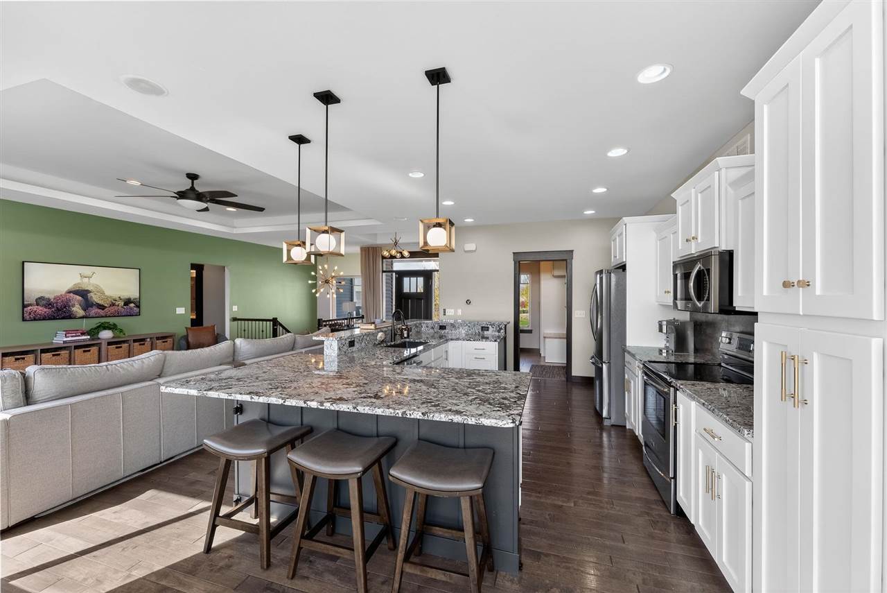 2040 Stone Creek Circle North Liberty IA 52317