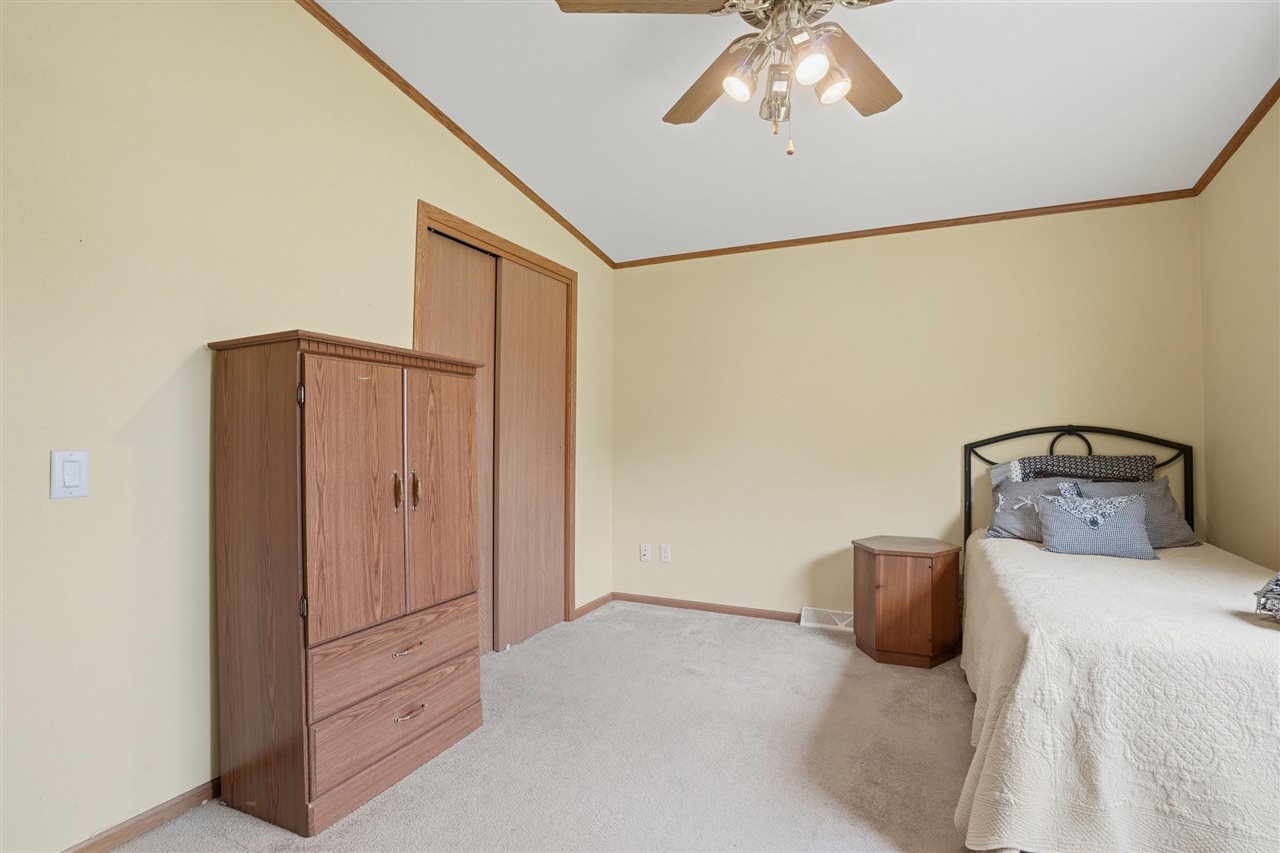 262 Morgan Court Iowa City IA 52240-7219