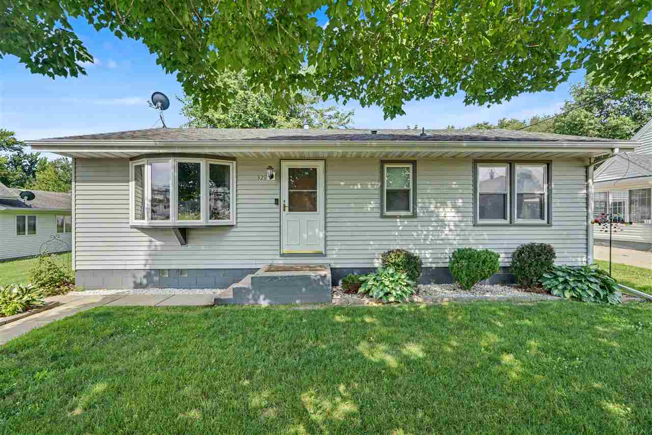 321 Rose Avenue Swisher IA 52338