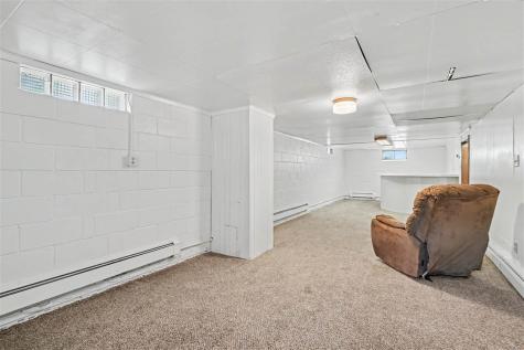 321 Rose Avenue Swisher IA 52338
